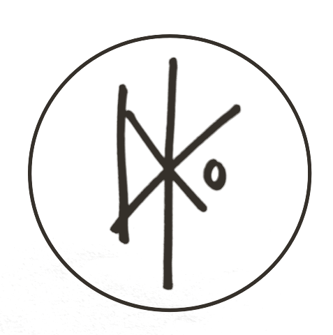 DKØ - Dorte Kolind Øbros kunstnersignatur